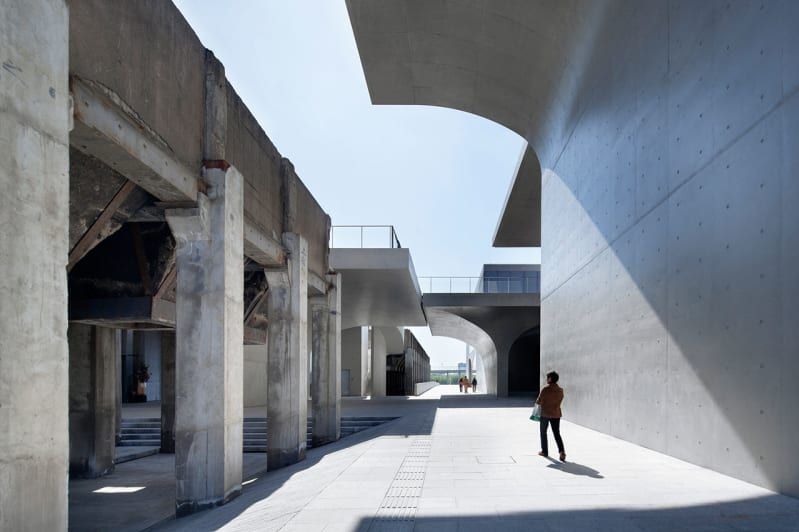 The Long Museum on the West Bund. Shanghai 2011-2912 by Ateler Deshaus