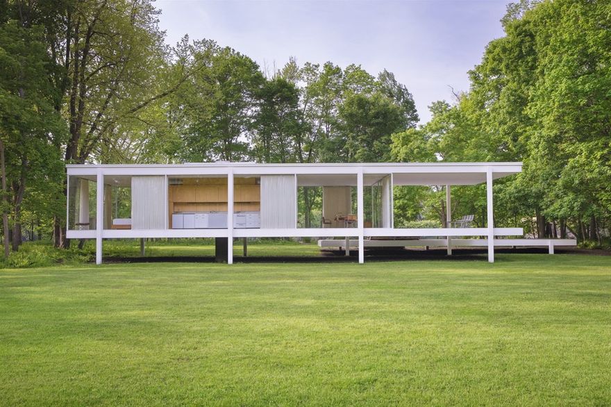 Farnsworth House by Mies van der Rohe at Plano Illimois 1951