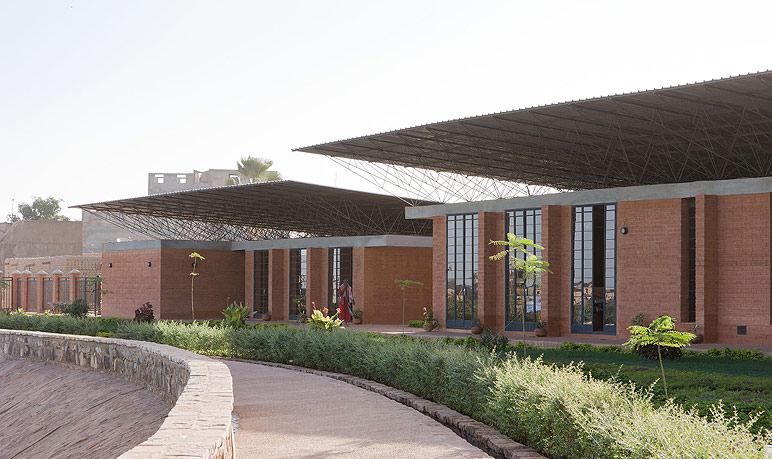 Centre for  Earth Architecture, Mopti, Mali 2010